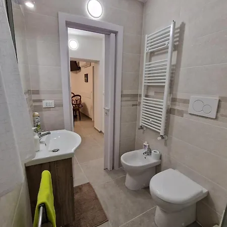 Apartamento Veneziacentopercento La Forcola Apartment, Next To Rialto Bridge
