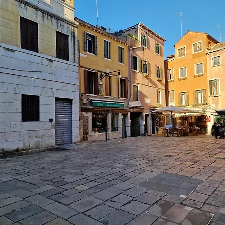 Apartamento Veneziacentopercento La Forcola Apartment, Next To Rialto Bridge *
